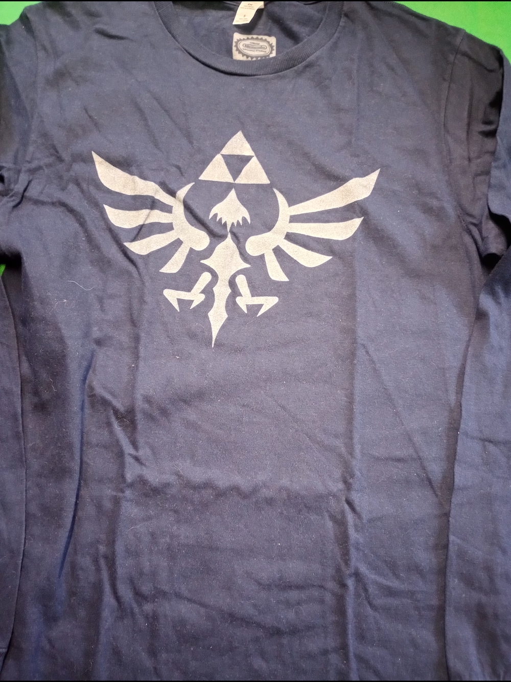 Nintendo The Legend Of  Zeldo Navy T-Shirt with Silver Logo Print Size Small